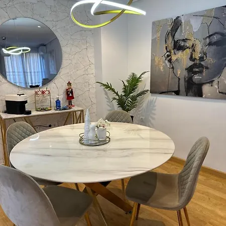 Explanada Flat لقنت
